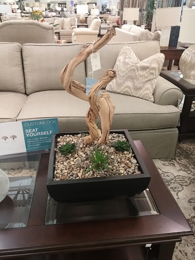 Furniture Store «Havertys Furniture», reviews and photos, 4510 Mitchellville Rd, Bowie, MD 20716, USA