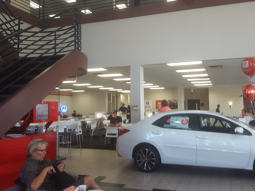 Toyota Dealer «Walser Toyota», reviews and photos, 4401 American Blvd W, Bloomington, MN 55437, USA