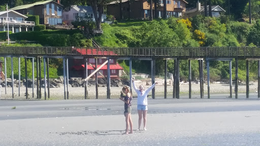 Grocery Store «Indianola Country Store & Deli», reviews and photos, 9175 NE Shore Dr, Indianola, WA 98342, USA