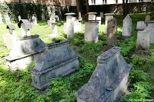 Remah Cemetery image