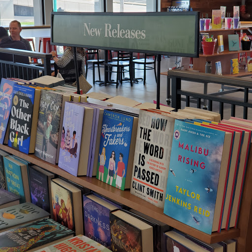 Book Store «Ann Ross Bookstore», reviews and photos, 601 College St, Clarksville, TN 37044, USA