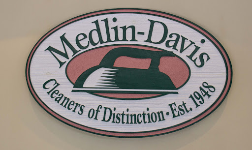 Dry Cleaner «Medlin-Davis Cleaners, Bent Tree», reviews and photos, 7901-121 Falls of Neuse Rd, Raleigh, NC 27615, USA