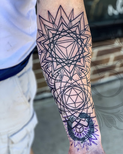 Tattoo Shop «5 Point Studios», reviews and photos, 1800 NW 86th St, Clive, IA 50325, USA