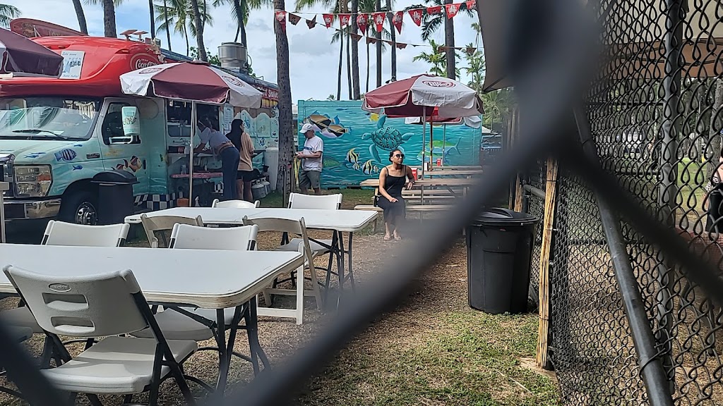 Betty's Burgers 96815