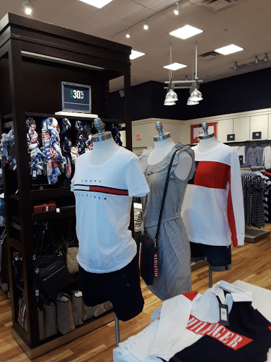 Clothing Store «Tommy Hilfiger», reviews and photos, 1001 N Arney Rd, Woodburn, OR 97071, USA