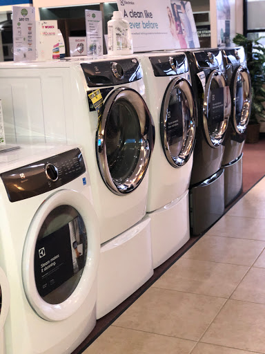 Appliance Store «Queen City Audio Video & Appliances», reviews and photos, 7320 E Independence Blvd, Charlotte, NC 28227, USA