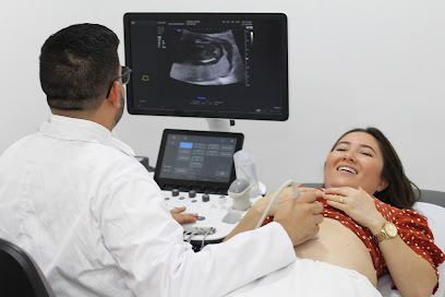 Dr. Gustavo Betin | Ginecólogo especialista en medicina materno fetal o perinatologia | Consulta preconcepcional