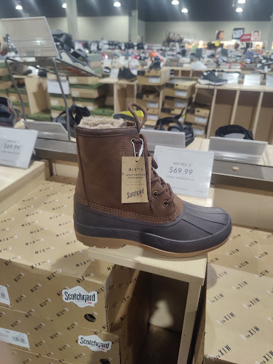 Shoe Store «DSW Designer Shoe Warehouse», reviews and photos, 9051 Snowden Square Dr, Columbia, MD 21045, USA