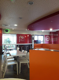Atmosphère du Restaurant KFC MARSEILLE PLAN DE CAMPAGNE à Cabriès - n°16