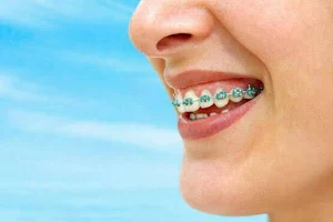 คลินิกทันตกรรมทีสมายล์ ชุมแพ : T Smile Dental Clinic Chum Phae image