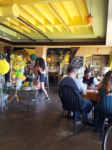 Shopping Mall «Golden Cove Shopping Center», reviews and photos, 31176 Hawthorne Blvd, Rancho Palos Verdes, CA 90275, USA