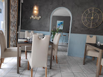 Atmosphère du Restaurant français L’Ardoise Bleue à Charmes-sur-Rhône - n°1