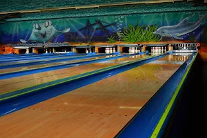 Hiwi Bowling image