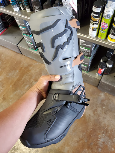 Motorcycle Dealer «Moto United - Beach Cities - Suzuki Polaris Yamaha», reviews and photos, 10401 Alondra Blvd, Bellflower, CA 90706, USA