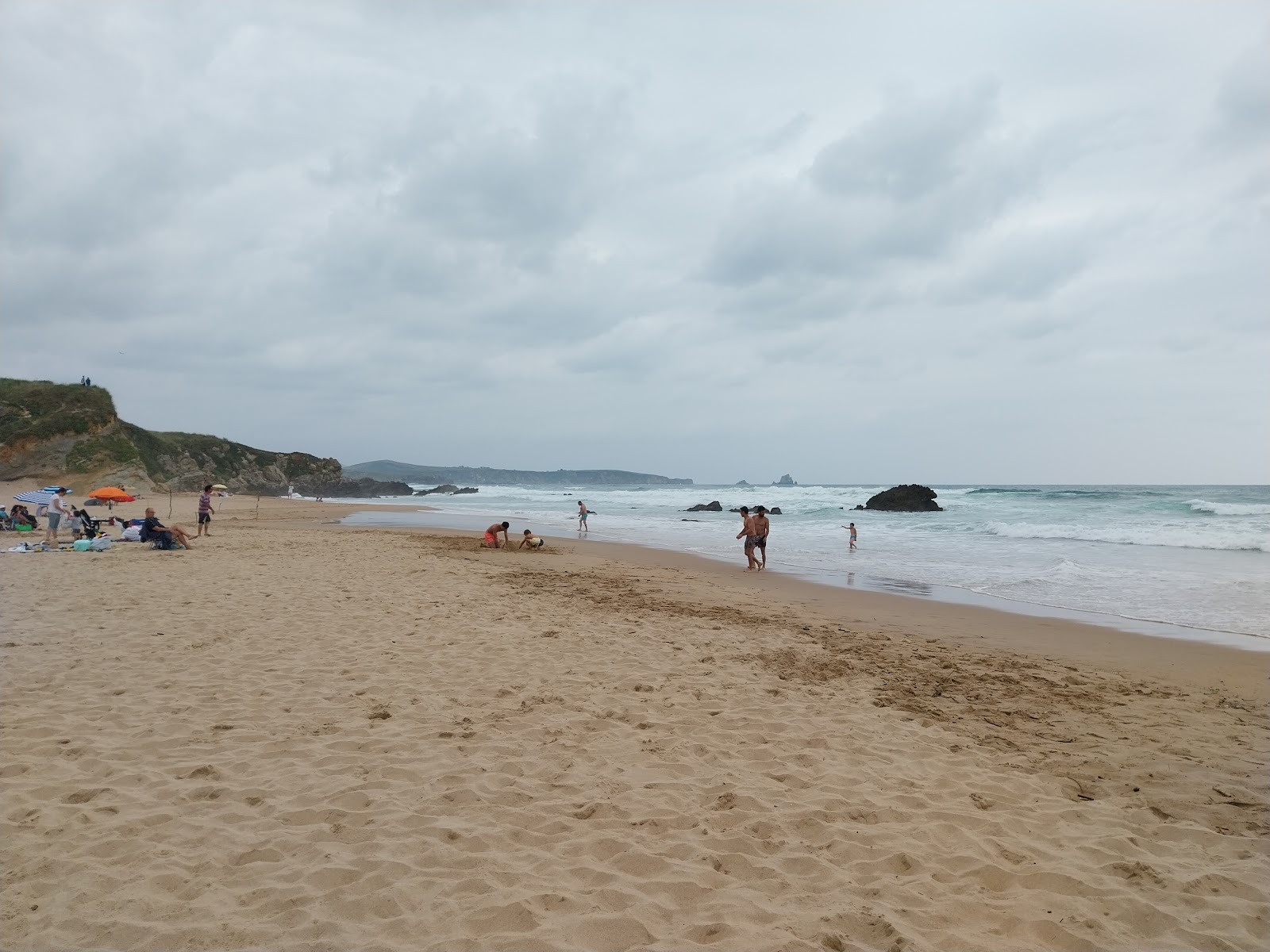 Playa de Canallave'in fotoğrafı düz ve uzun ile birlikte