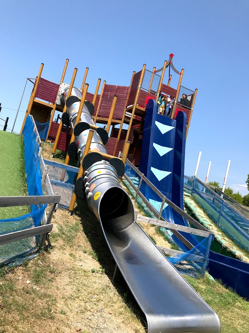 フリーフォール滑り台 滋賀県高島市 遊園地の乗り物 グルコミ