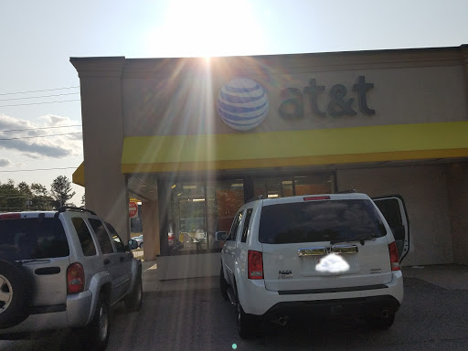 Cell Phone Store «AT&T», reviews and photos, 641 Pleasant St, Brockton, MA 02301, USA