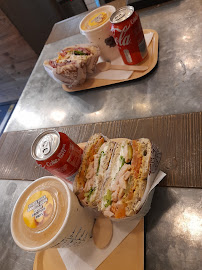 Sandwich au poulet du Restauration rapide BAGELSTEIN • Bagels & Coffee shop à Paris - n°12