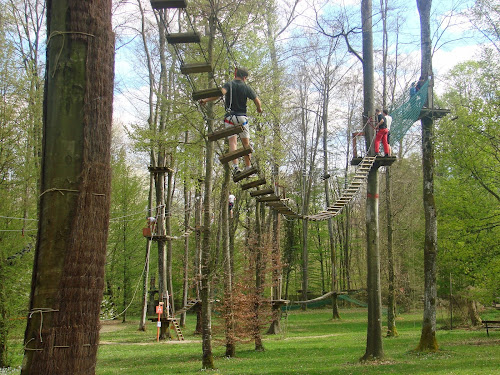 Parc d'attractions VELAINE AVENTURES (tipipark) Bois-de-Haye