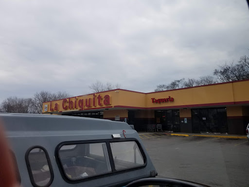 Grocery Store «Supermercado La Chiquita», reviews and photos, 651 Ashland Ave, Aurora, IL 60505, USA