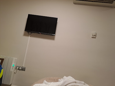 Apartahotel La Chipranera C. Mayor, 22, 22222 Castejón de Monegros, Huesca, España
