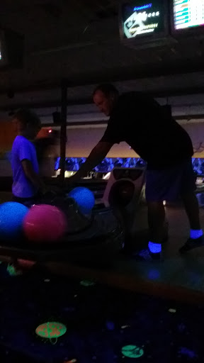 Bowling Alley «Oak Ridge Bowling Center», reviews and photos, 246 S Illinois Ave, Oak Ridge, TN 37830, USA