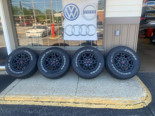 Auto Repair Shop «Golf Crawford Auto Service», reviews and photos, 9555 Crawford Ave, Evanston, IL 60203, USA