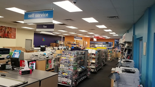 Print Shop «FedEx Office Print & Ship Center», reviews and photos, 12101 Ventura Blvd, Studio City, CA 91604, USA