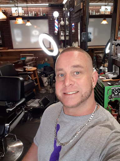 Barber Shop «RnR a luxury barber shop», reviews and photos, 9 E Fort King St, Ocala, FL 34471, USA