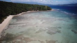 Photo de Bislig Beach zone des équipements