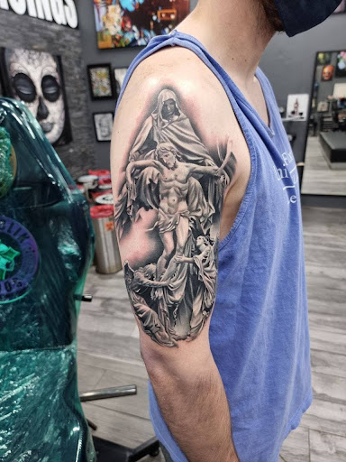 Explore ideas for ring tattoos, creative tattoo ideas in Miami, available at Inkaholik Tattoos Kendall
