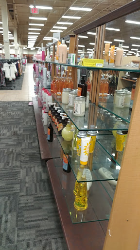 Shopping Mall «Townline Square Shopping Center», reviews and photos, 533 S Broad St, Meriden, CT 06450, USA