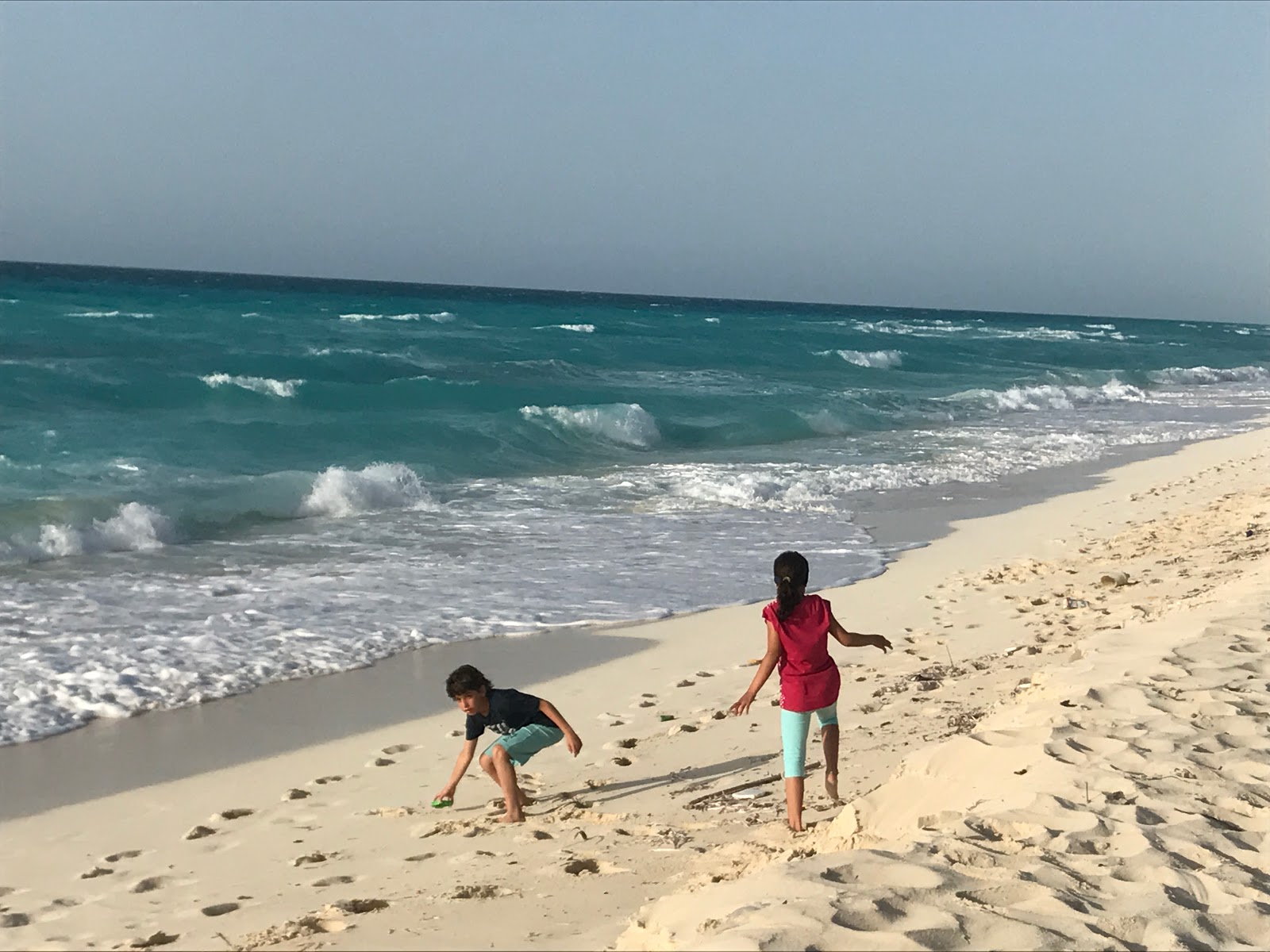Fotografie cu El Montazah Beach - locul popular printre cunoscătorii de relaxare