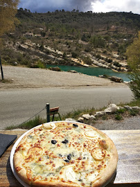 Pizza du Restaurant Buvette du Lac à Esparron-de-Verdon - n°2