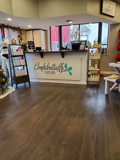 Confidentially Yours, 1808 Round Barn Rd, Champaign, IL 61821, USA, 