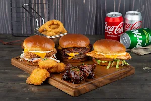Ozzy Burgers UAE image