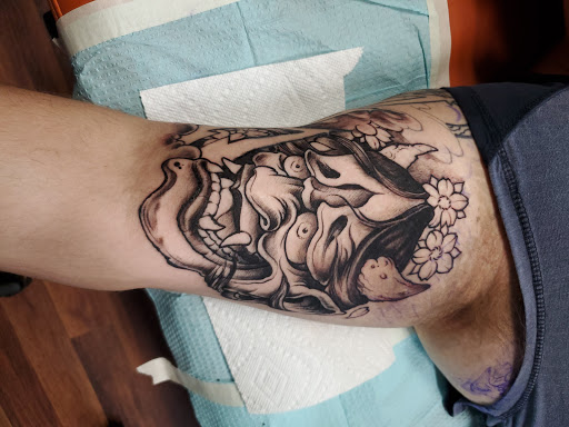 Tattoo Shop «Mr. Williams Tattoo Co.», reviews and photos, 216 E Main St, Tavares, FL 32778, USA