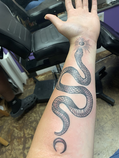 Tattoo Shop «Allied Ink Tattoo», reviews and photos, 3205 Canton Rd #110, Marietta, GA 30066, USA