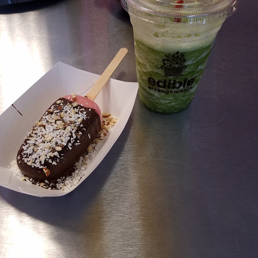 Gift Shop «Edible Arrangements», reviews and photos, 617 Uptown Blvd #105, Cedar Hill, TX 75104, USA