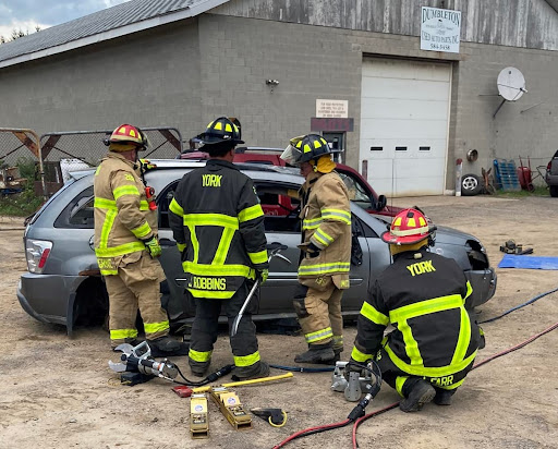 Used Auto Parts Store «Dumbleton Used Auto Parts, Inc.», reviews and photos, 7223 Morrow Rd, Pavilion, NY 14525, USA