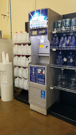 Grocery Store «Fresh Thyme Farmers Market - Omaha», reviews and photos, 14949 Evans Plaza, Omaha, NE 68116, USA