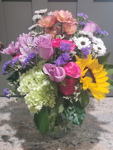 Florist «Carrolls Florist of Beverly», reviews and photos, 385 Cabot St, Beverly, MA 01915, USA