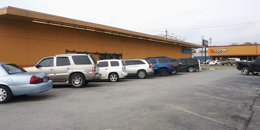 Shopping Mall «Lyons Avenue Shopping Center», reviews and photos, 5800 Lyons Ave, Houston, TX 77020, USA