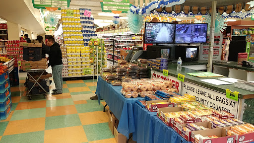 Grocery Store «Supreme Shop n Bag», reviews and photos, 4301 Walnut St, Philadelphia, PA 19104, USA