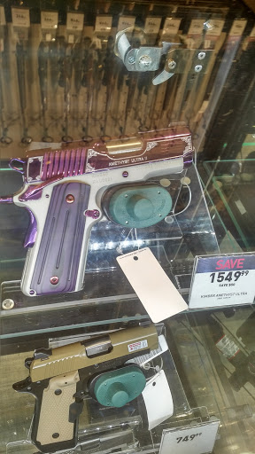 Outdoor Sports Store «Field & Stream», reviews and photos, 1501 Sentinel Dr Ste B, Chesapeake, VA 23320, USA