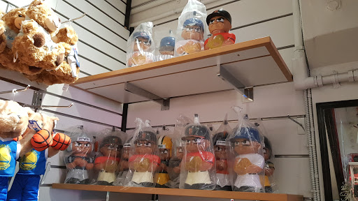 Sportswear Store «College Shop», reviews and photos, 2 Beach St, San Francisco, CA 94133, USA