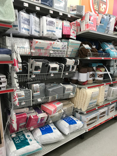 Grocery Store «Food Lion», reviews and photos, 110 Broadkill Rd, Milton, DE 19968, USA