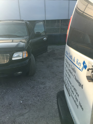 Locksmith «Active Lock and Key Of Apopka», reviews and photos, 637 Key Deer Ct, Apopka, FL 32703, USA