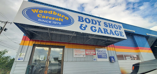 Auto Body Shop «Woodburn Carcraft - Body Shop & Garage», reviews and photos, 220 S Pacific Hwy, Woodburn, OR 97071, USA