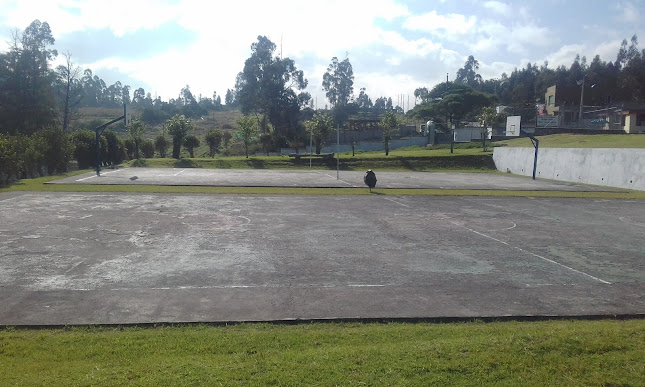 Piscina Del Ministerio Del Deporte Ushimana - Quito